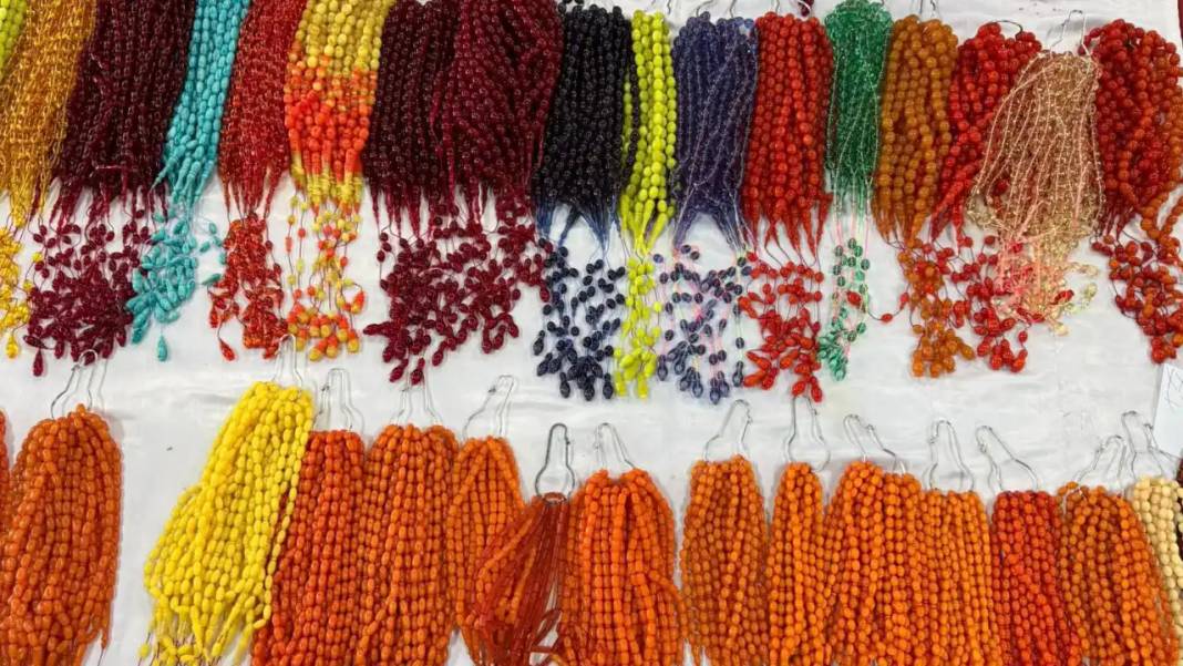 Koleksiyonerler Adana’da Buluştu: Tespih Tutkunları Mezatta Kapıştı! 2